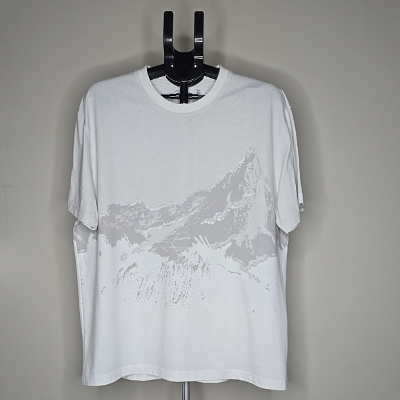 Topman Other - Topman White Mountain Graphic Tee